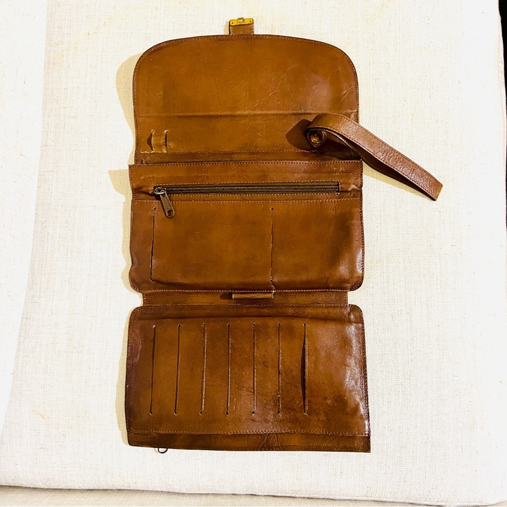 Mancini Arizona Travel Leather Clutch Wristlet